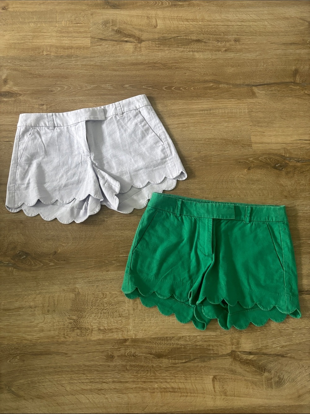 J. Crew - Set of 2 - Scalloped Hem Shorts in Lavender and Green